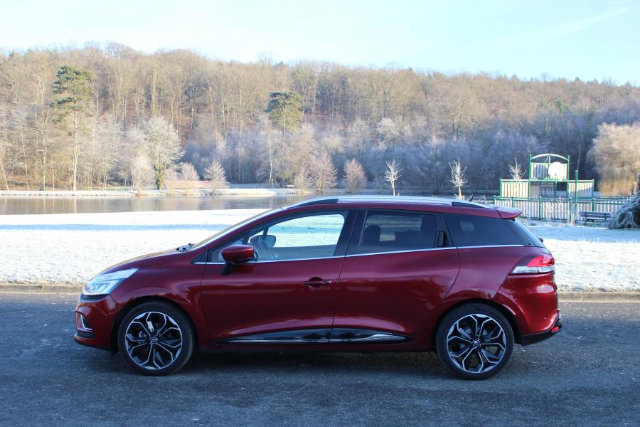  Renault Clio Estate 2016 года  (фото 11 из 16)